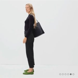 Everlane “The Utility Barrel Pant” in Black